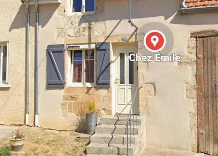 Vakantiehuis Chez Emile 2 Avec Jardin Prive