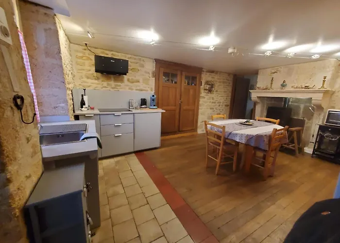 Chez Emile 2 Avec Jardin Prive