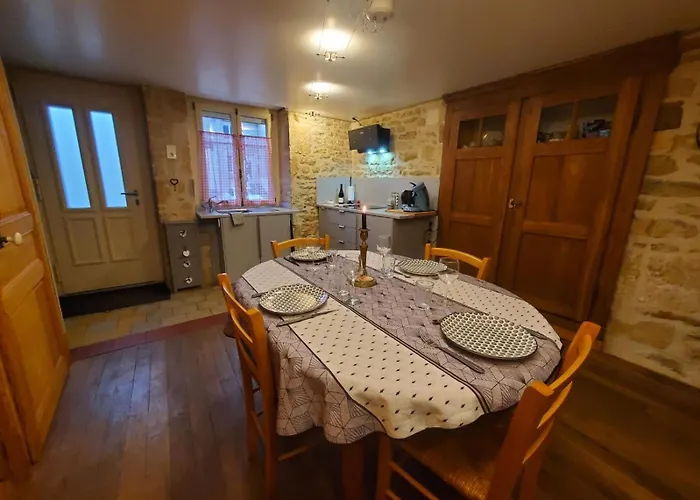 Vakantiehuis Chez Emile 2 Avec Jardin Prive